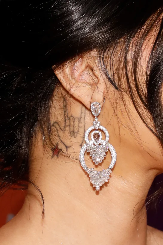 Um guia completo de todas as tatuagens de Cardi B 7 Slide 6