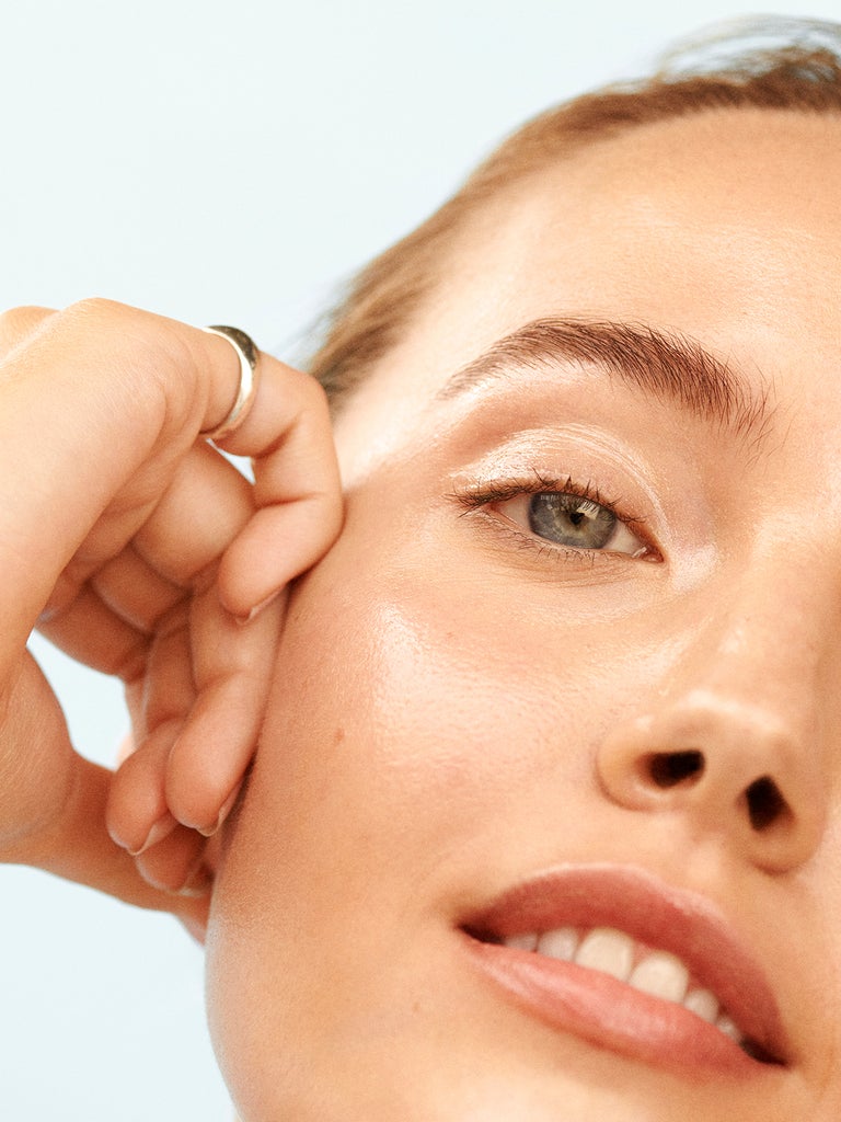 Glossier’s New Futuredew Serum Might Be The Brand’s Best Work Yet Glossier Futuredew Serum,