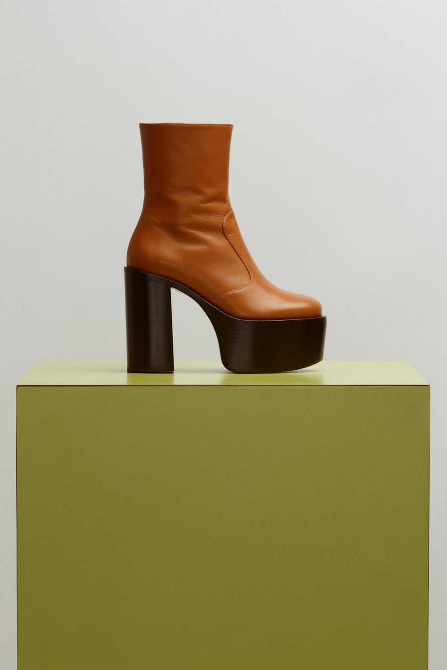 yardley platform chelsea boot