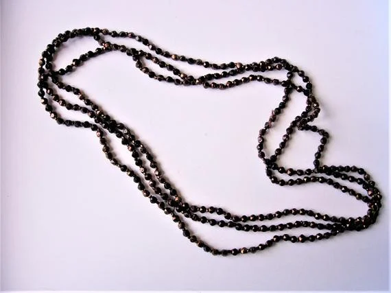 A Vintage Maven Explains The Throwback Costumes That Are Trending This Year Vintage Maven throwback Costumes,