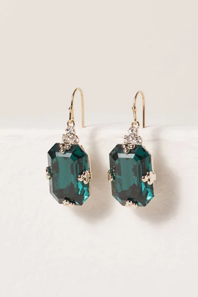 A Vintage Maven Explains The Throwback Costumes That Are Trending This Year Vintage Maven throwback Costumes,