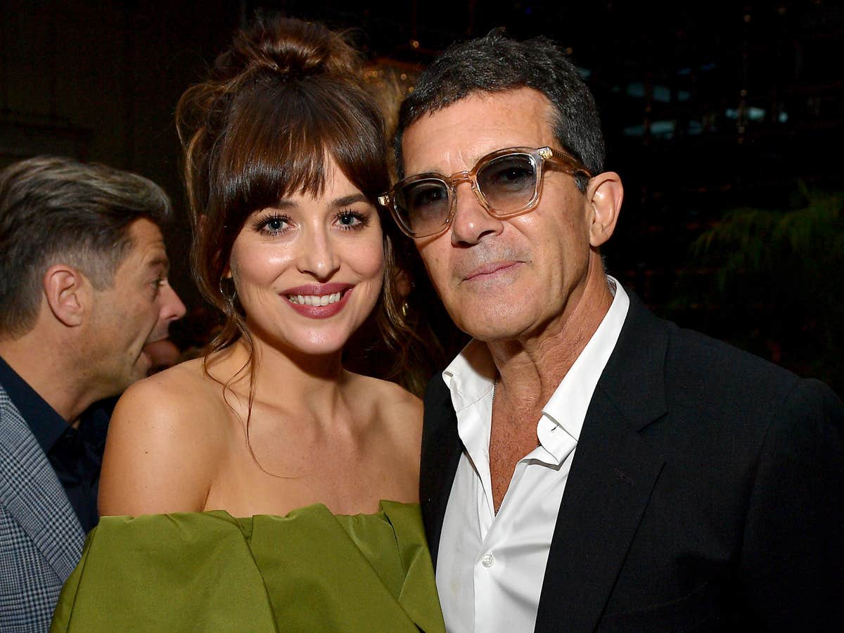 Dakota Johnson Gushes Over Antonio Banderas Dakota Johnson Gushes Over Antonio Banderas