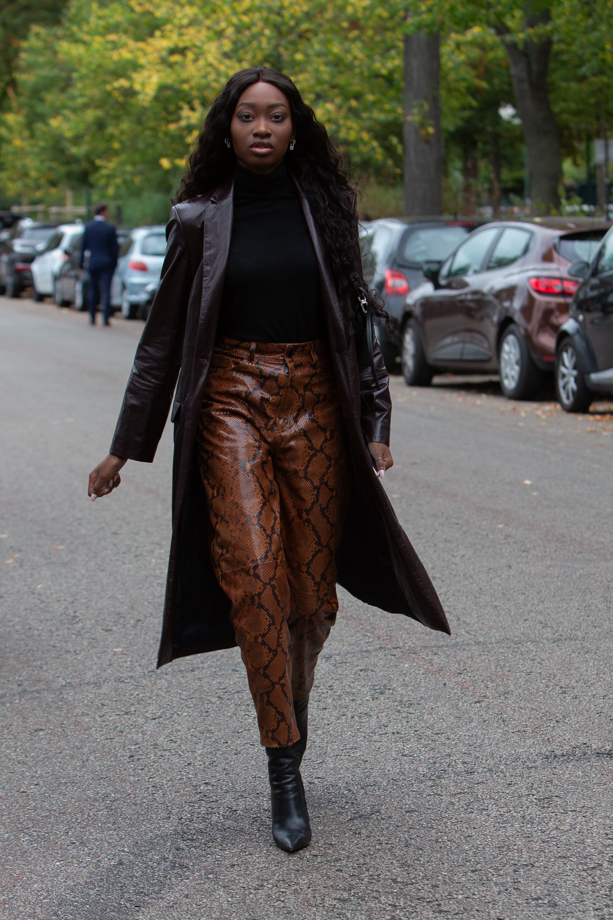 How To Wear Leather Clothing Like Paris Fashion Girls
