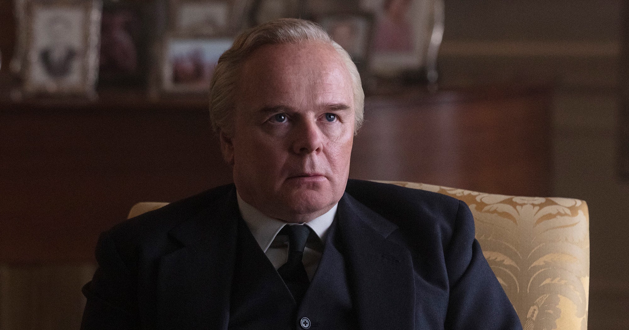 View The Crown Season 3 Gif