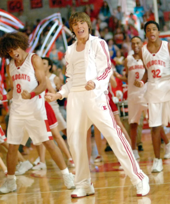 Who Sang For Zac Efron In The Original Hsm Movie
