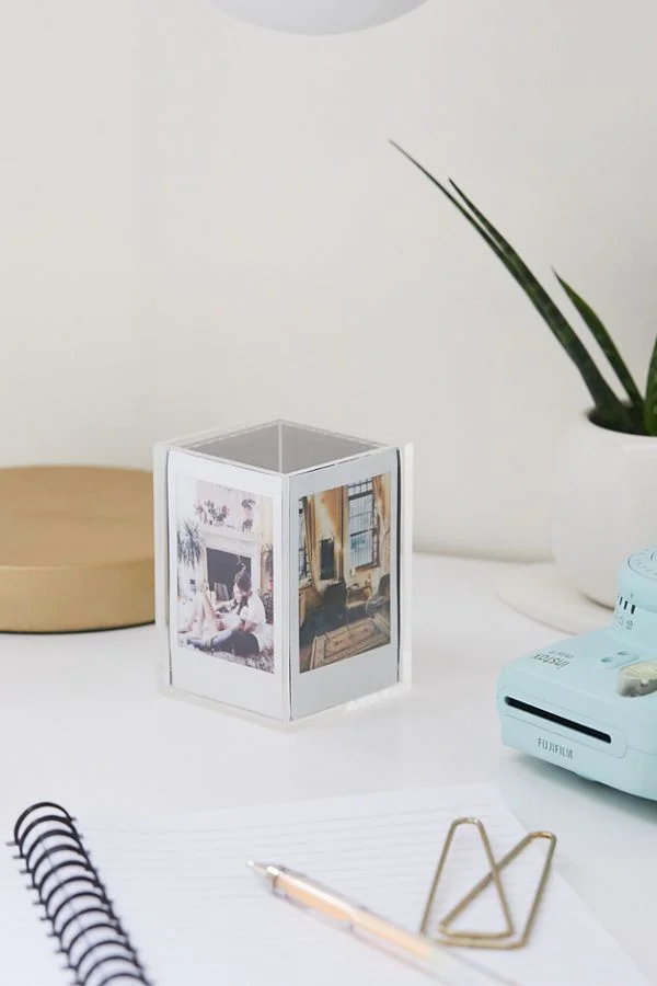 polaroid mini cube