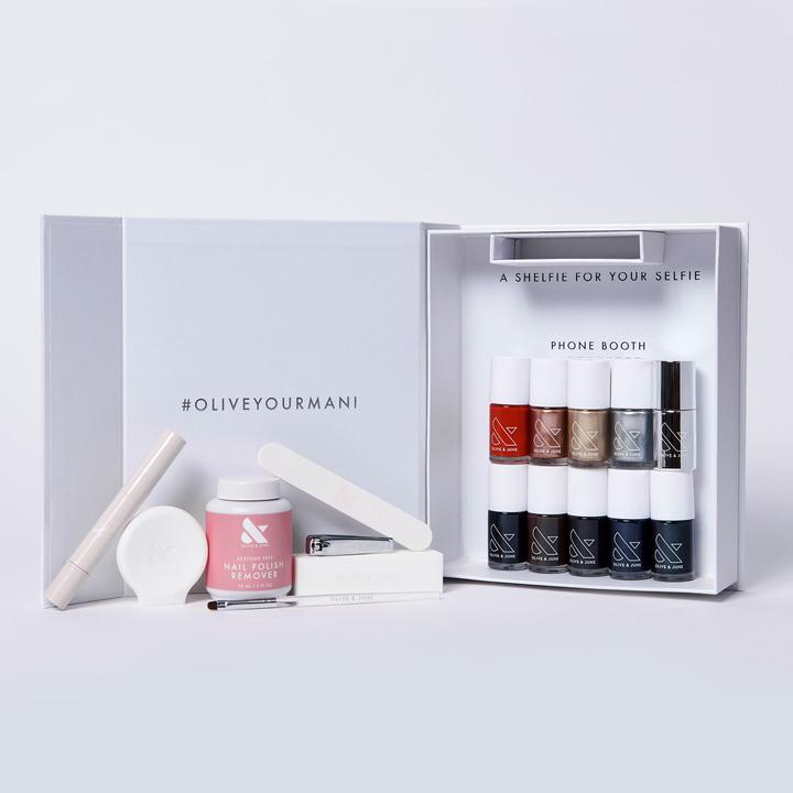 These Chic Nail Sets Will Win Every Holiday Gift Swap Chic Nail Sets holiday Gift Swap,