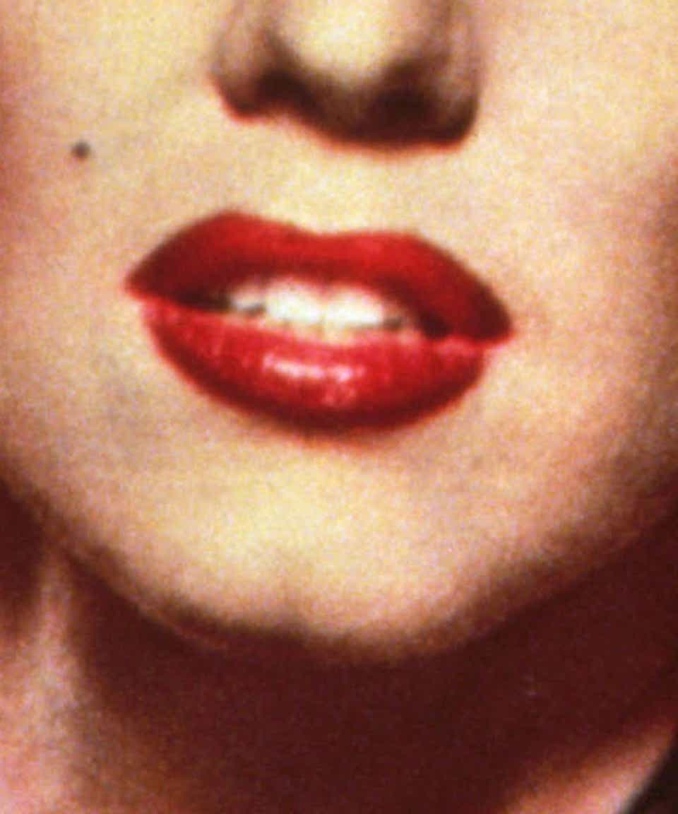 How Women In Red Lipstick