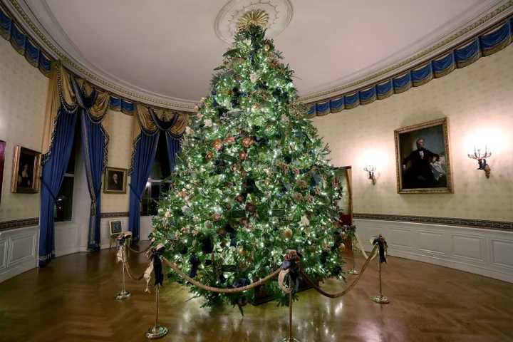 Melania Trump White House Christmas Decorations Return