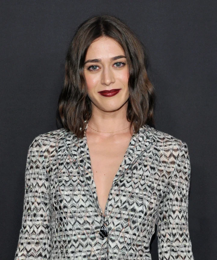 Lizzy Caplan On Truth Be Told Twins Josie Lainey