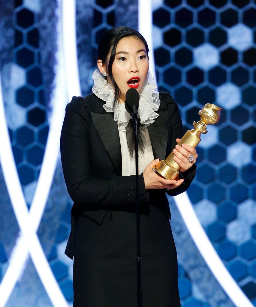 Awkwafina Golden Globe,