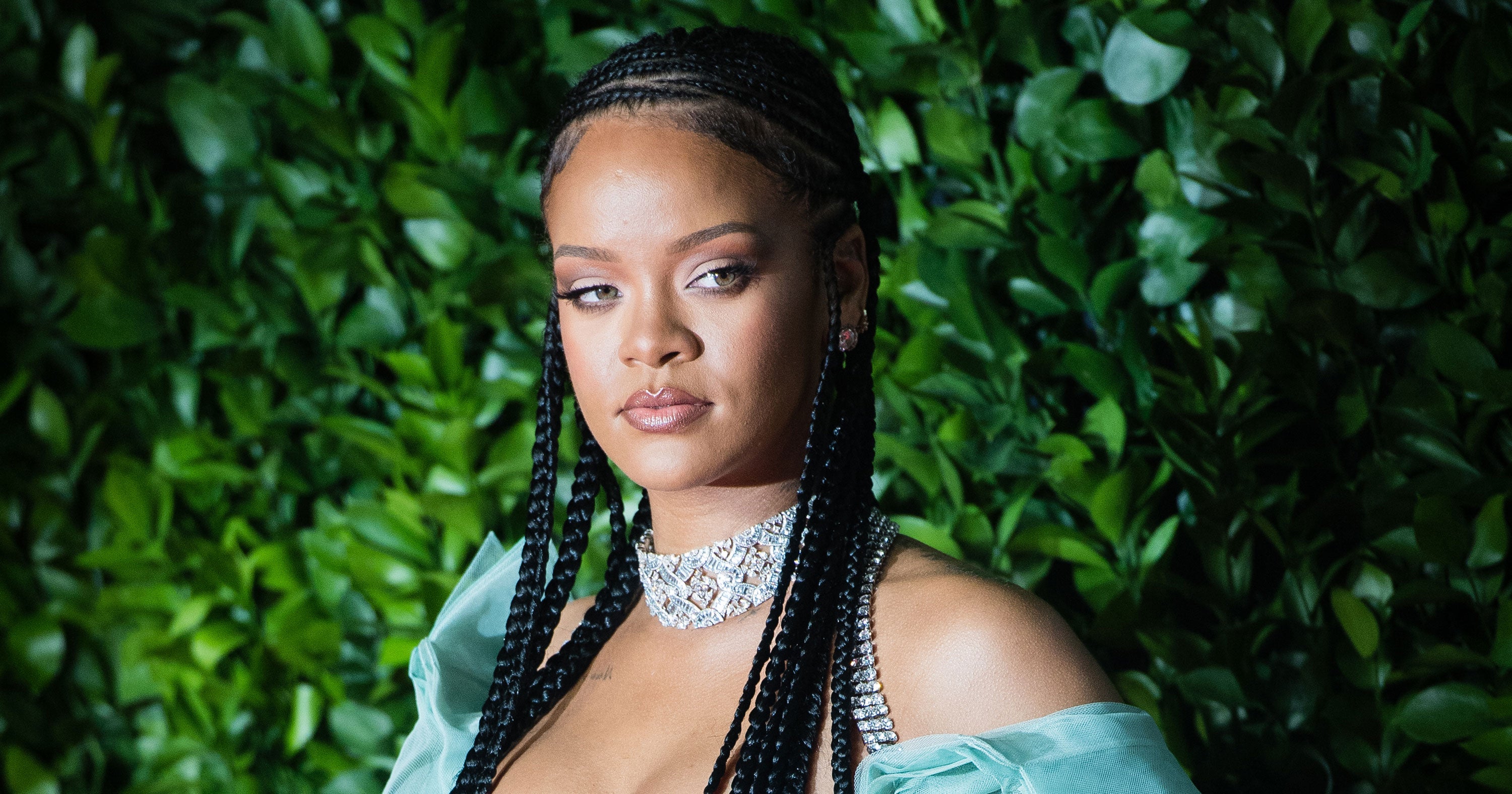Rihanna Forms Her Own Beauty and Stylist Agency - Racked