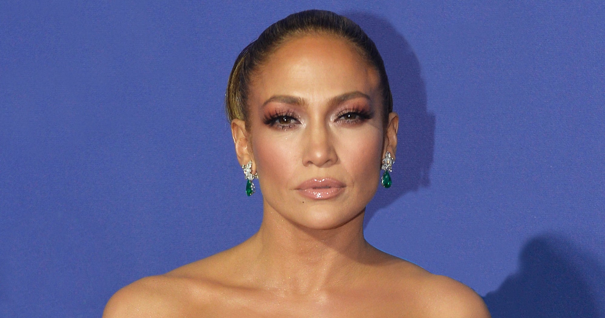 Jennifer Lopez Debuts New Blonde Hair After Oscars Snub