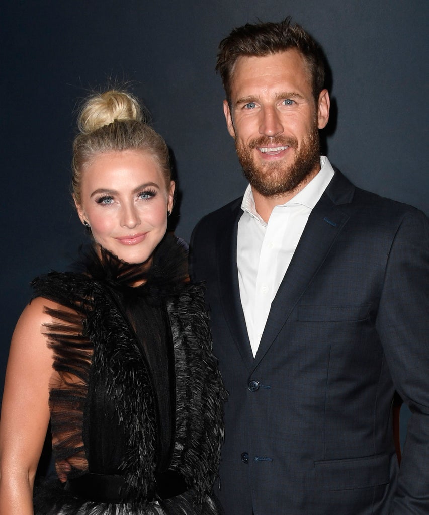 Julianne Hough Brooks Laich Sex Life,