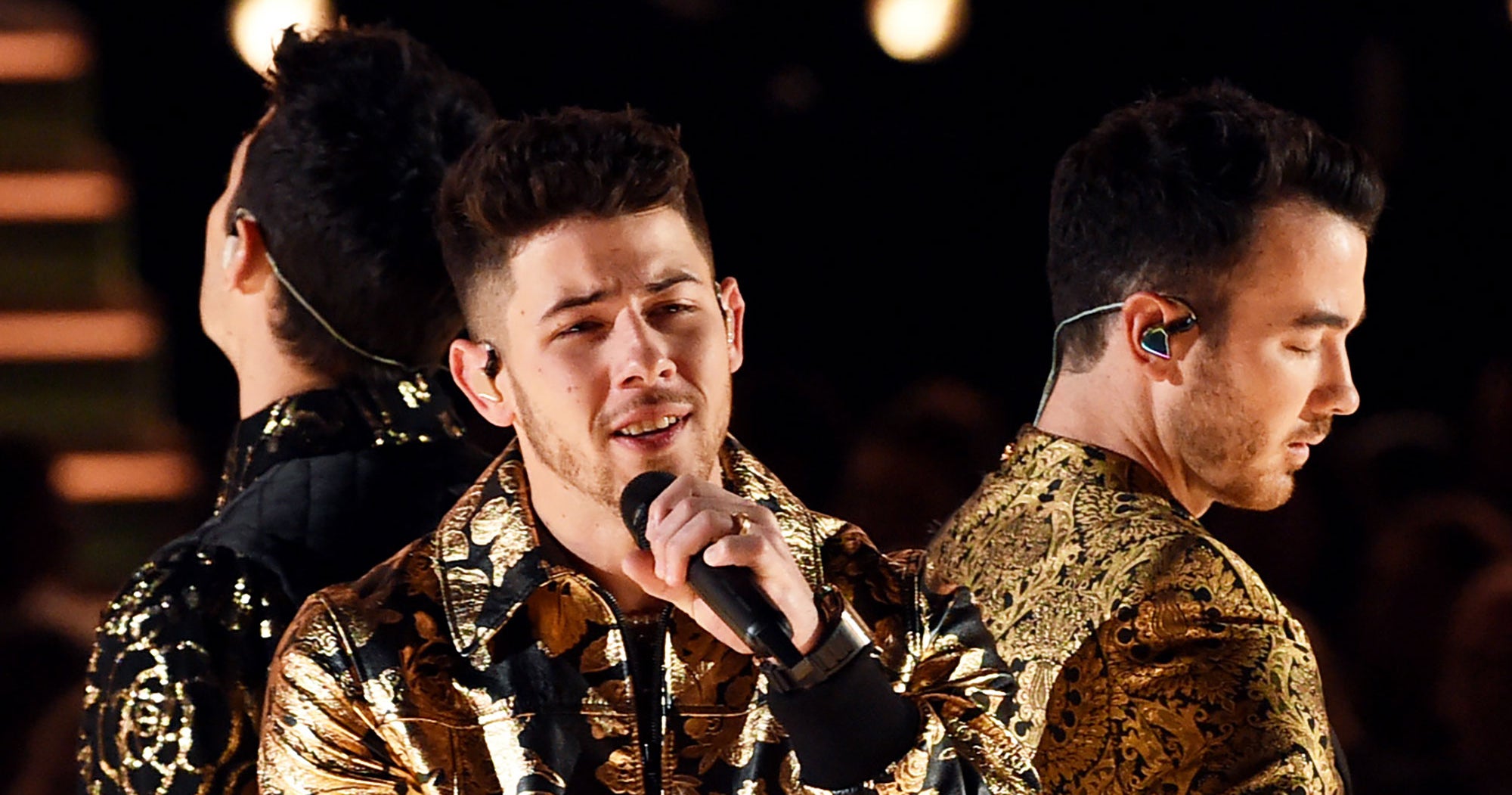 May We All Be As Graceful As Nick Jonas, Who Had Food In His Teeth At The Grammys