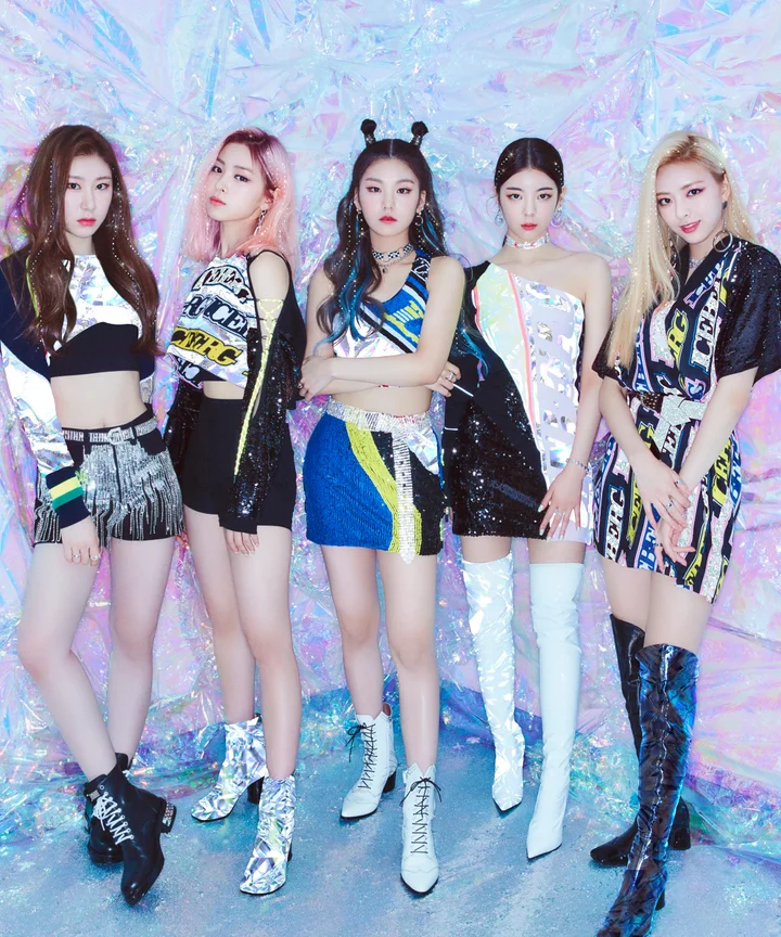 Itzy Are K Pop S Newest Queens Of Confidence
