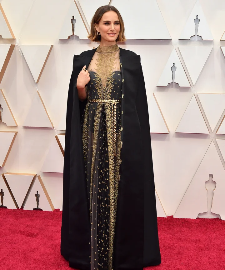 Sølv Misvisende ifølge Natalie Portman Oscars Dress Supports Women Directors