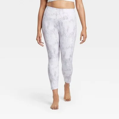 Best Leggings Reviewed: Lululemon, Nike, Fabletics