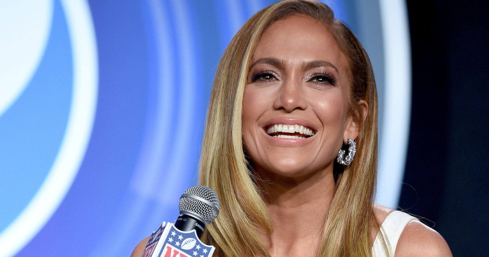 How Jennifer Lopez Gets Her Iconic Blonde Hair Color