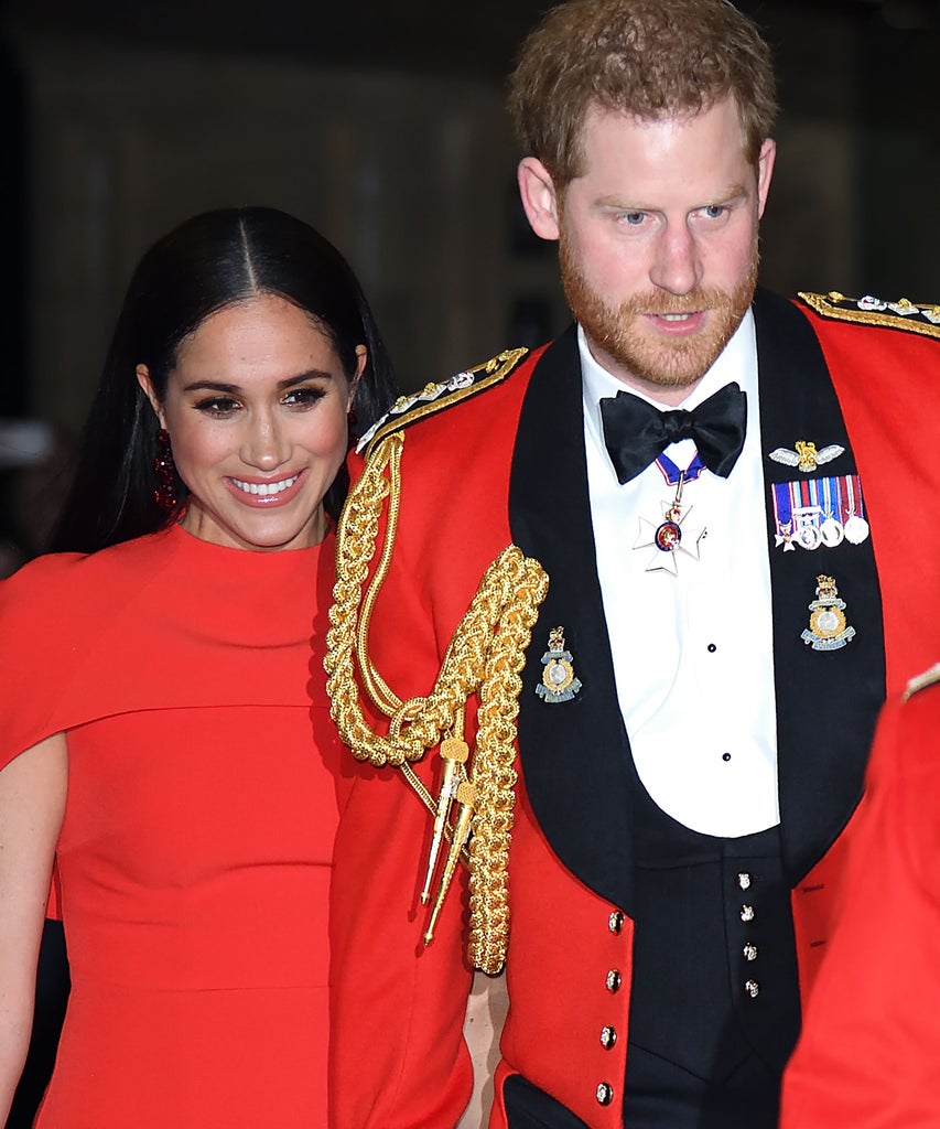 Harry & Meghan’s Matching Red Outfits,