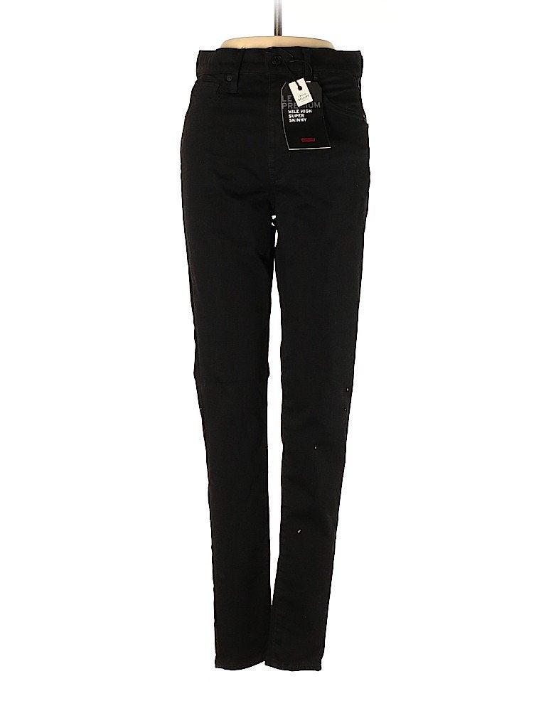 black levis pants