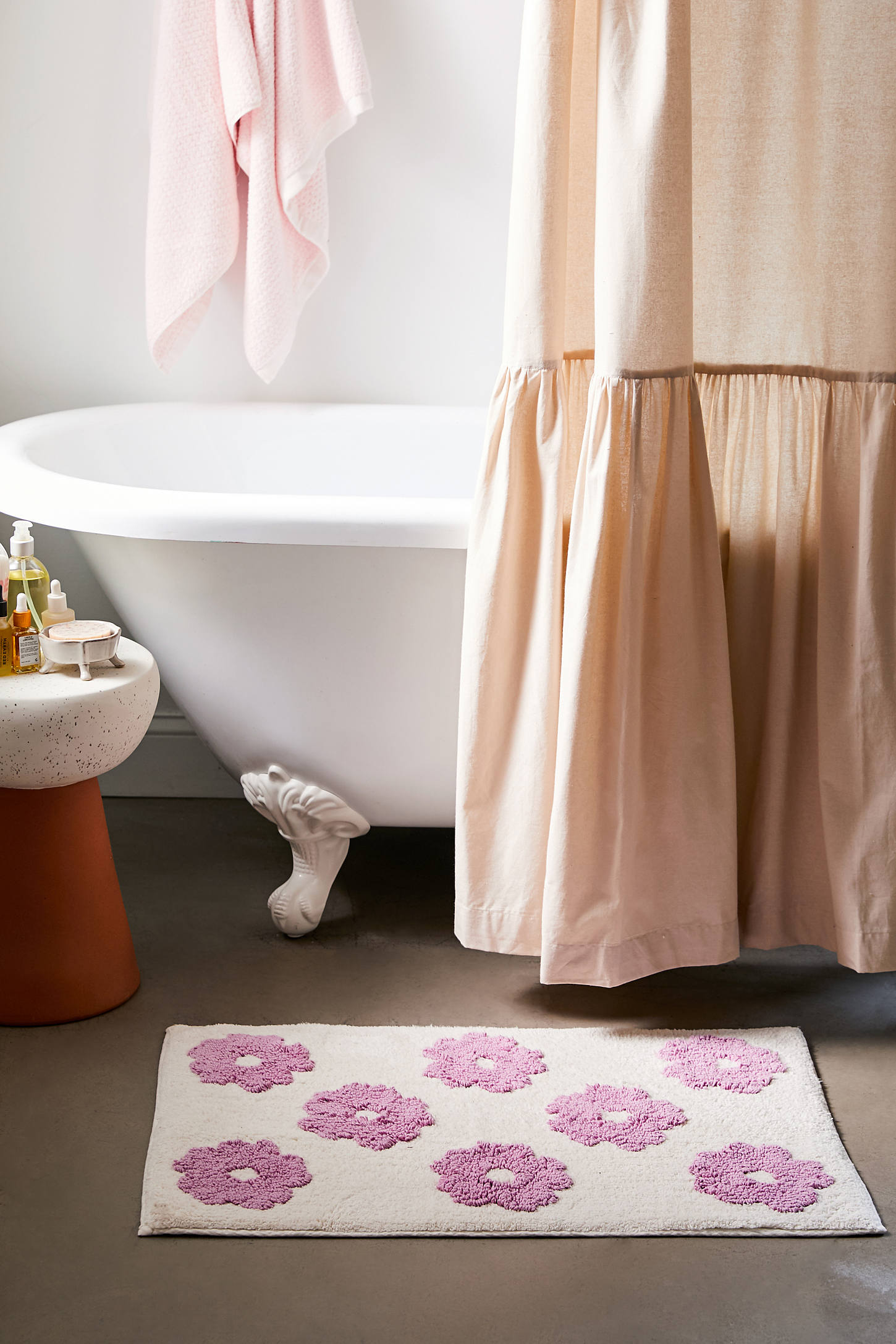 Urban Outfitters + Farrah Floral Bath Mat