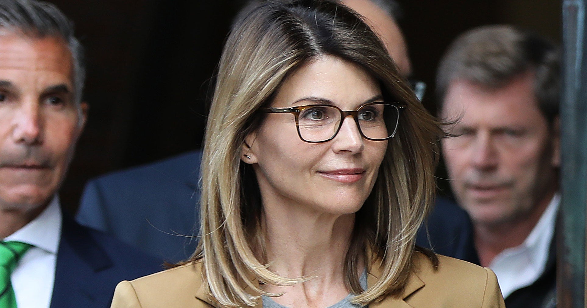 Lori Loughlin Seeks Dismissal Of College Bribery Case Over “Government Misconduct”
