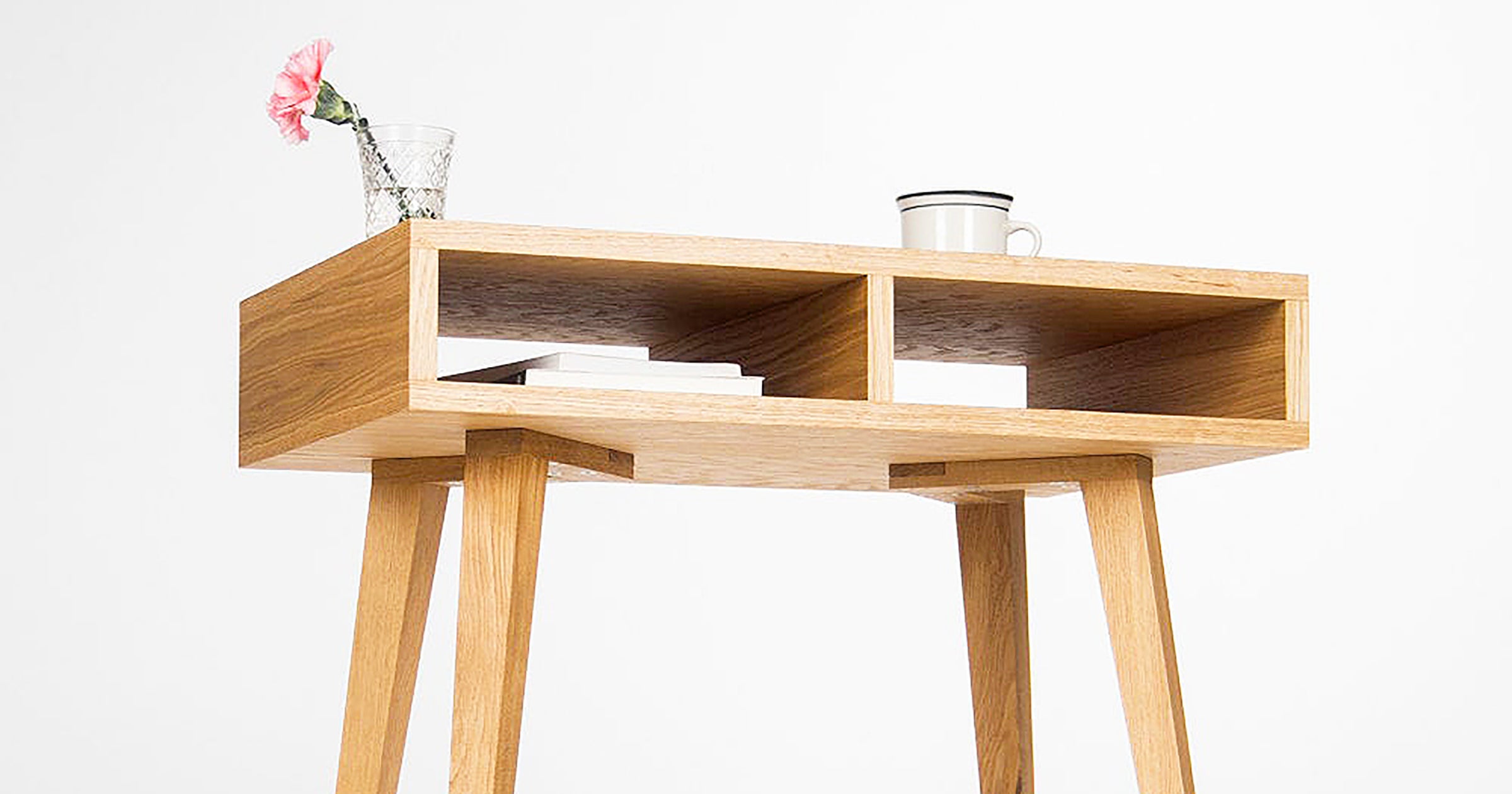 Best Desks For Small Living Spaces Homes 2020
