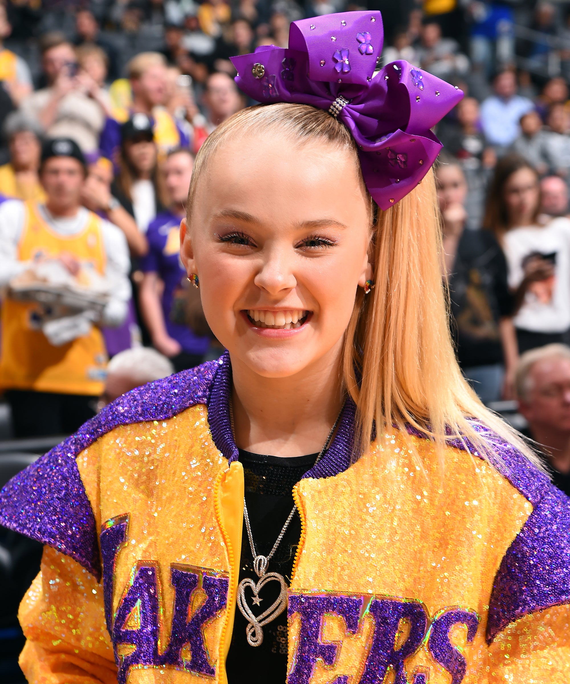 JoJo Siwa Shows Real Hair In Viral Video On TikTok