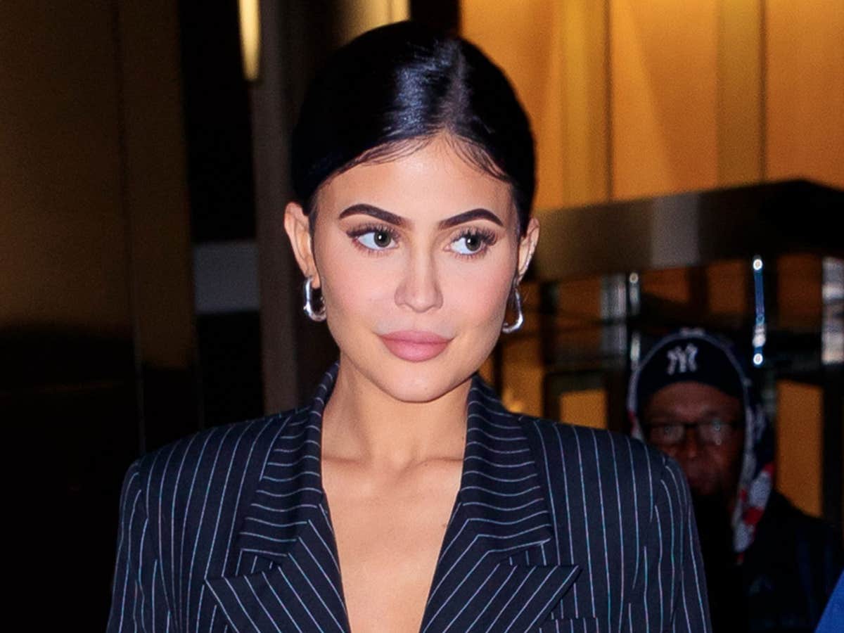 Kylie Jenner Just Flashed Her Quarantine Nails On Instagram Kylie Jenner Just Flashed Her Quarantine Nails On Instagram