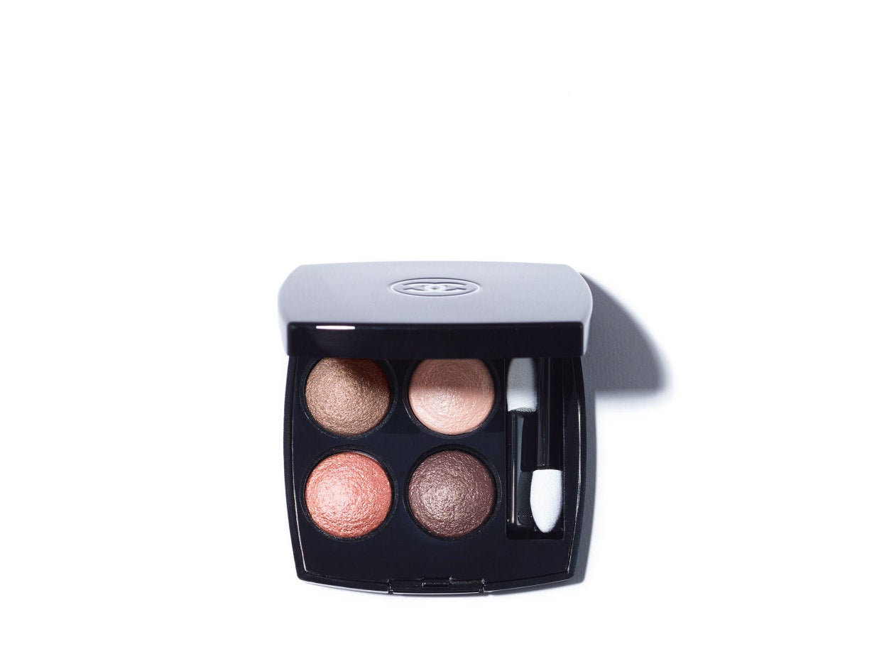 Take two: Chanel's Les 4 Ombres Multi-Effect Quadra Eyeshadow in Tisse  Vendome — Bagful of Notions