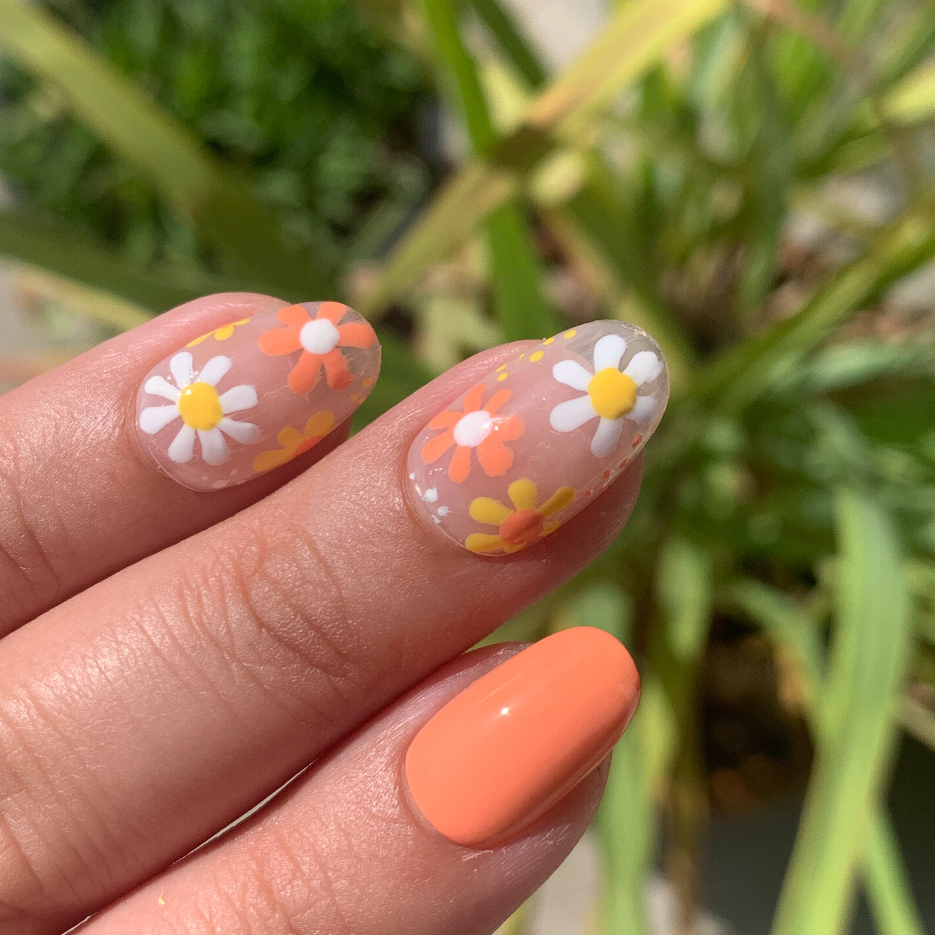 Dotting Tool FLOWER NAIL ART / DIY Easy SUMMER Nails For Beginners -  YouTube | Flower nail art, Diy nail designs, Nail art diy easy