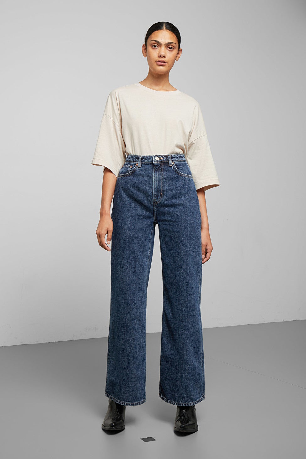 Weekday ace wide leg jeans hotsell