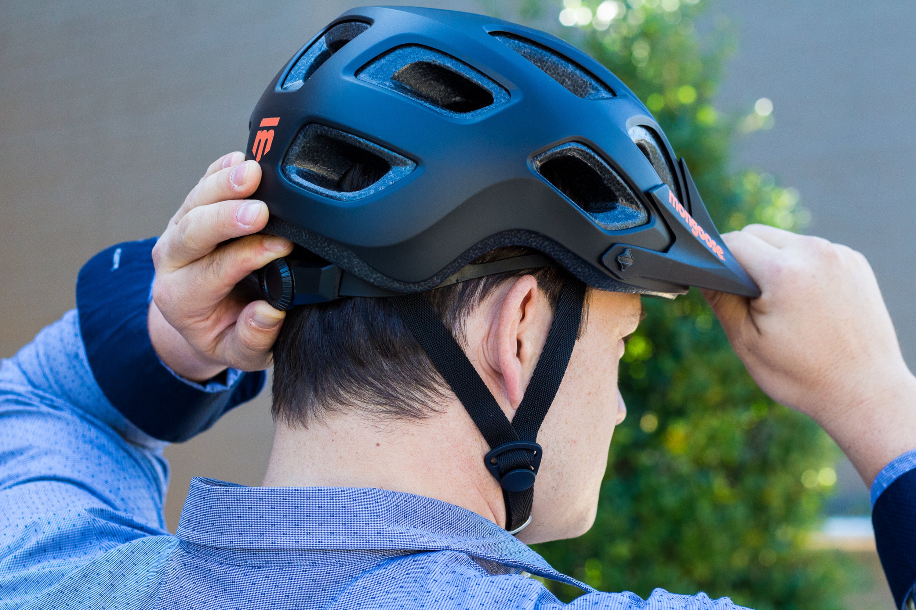 Mongoose capture helmet on sale