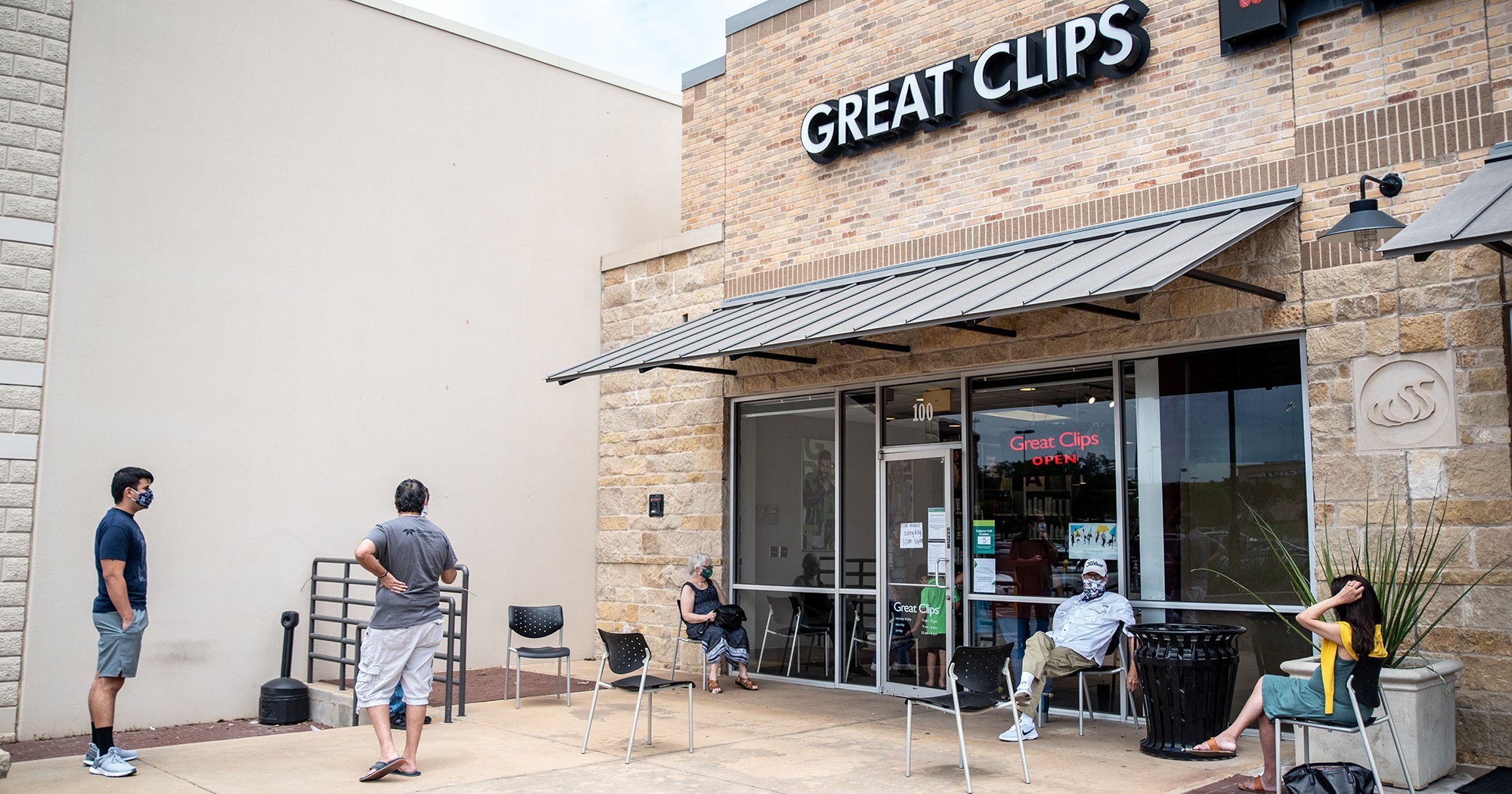 Missouri Hair Salon Exposed 140 People To Coronavirus After Reopening