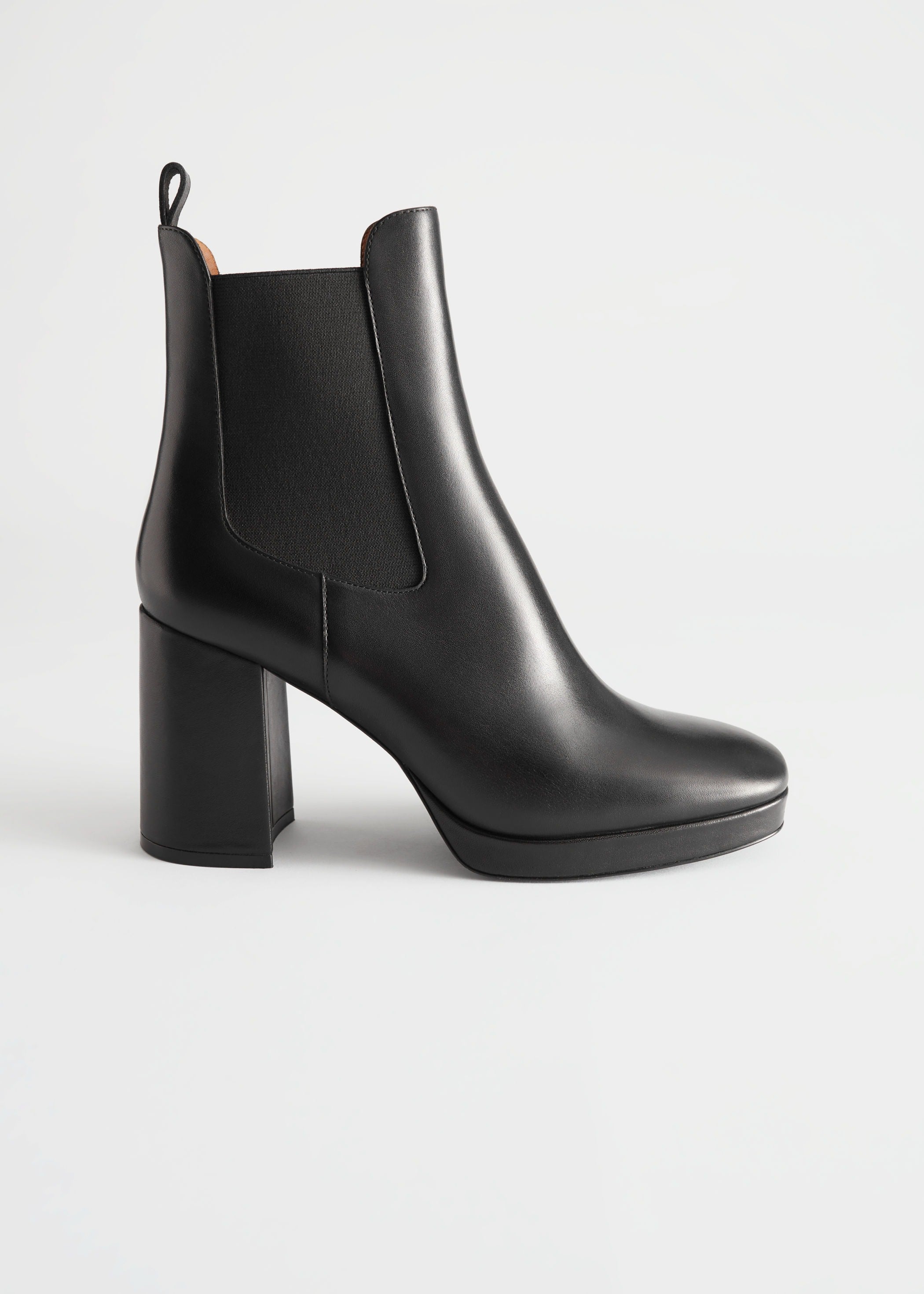 women's unr8ed zinon heeled chelsea boots