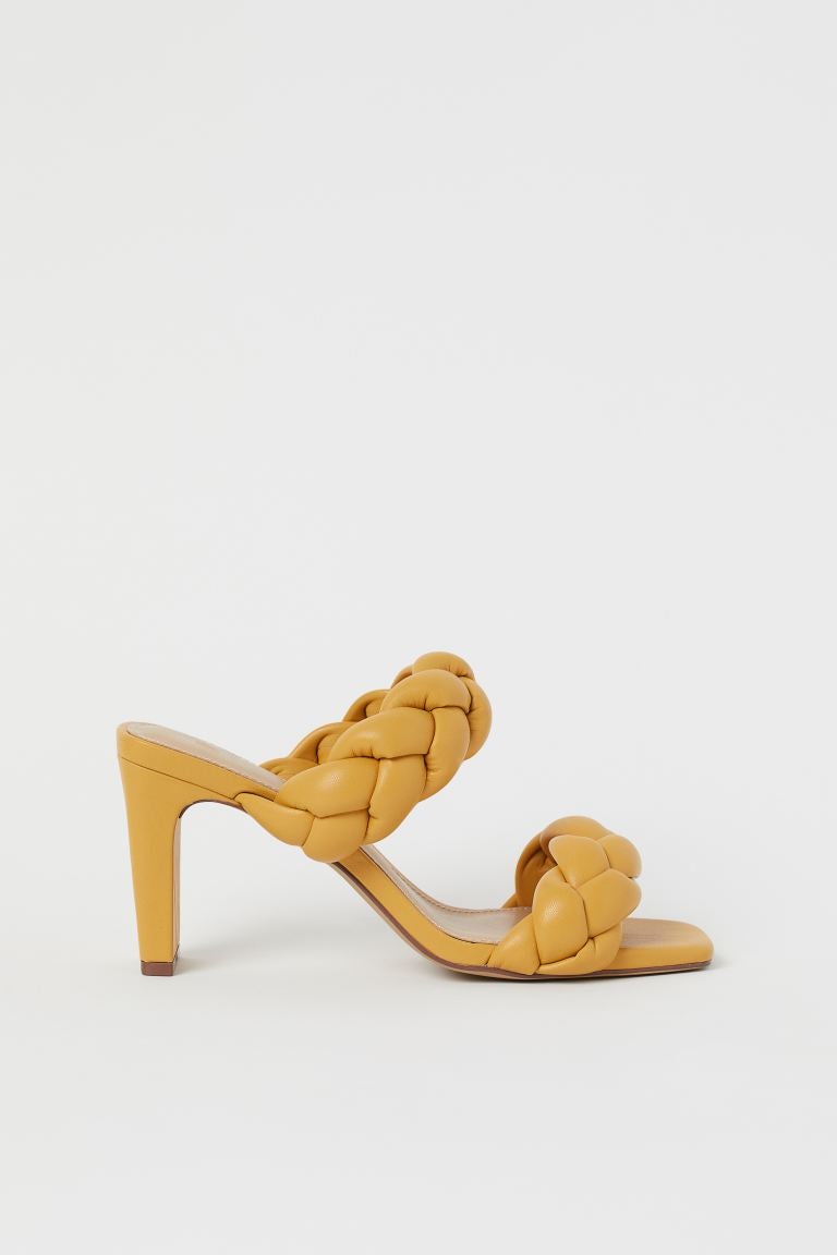 hm slip on sandals