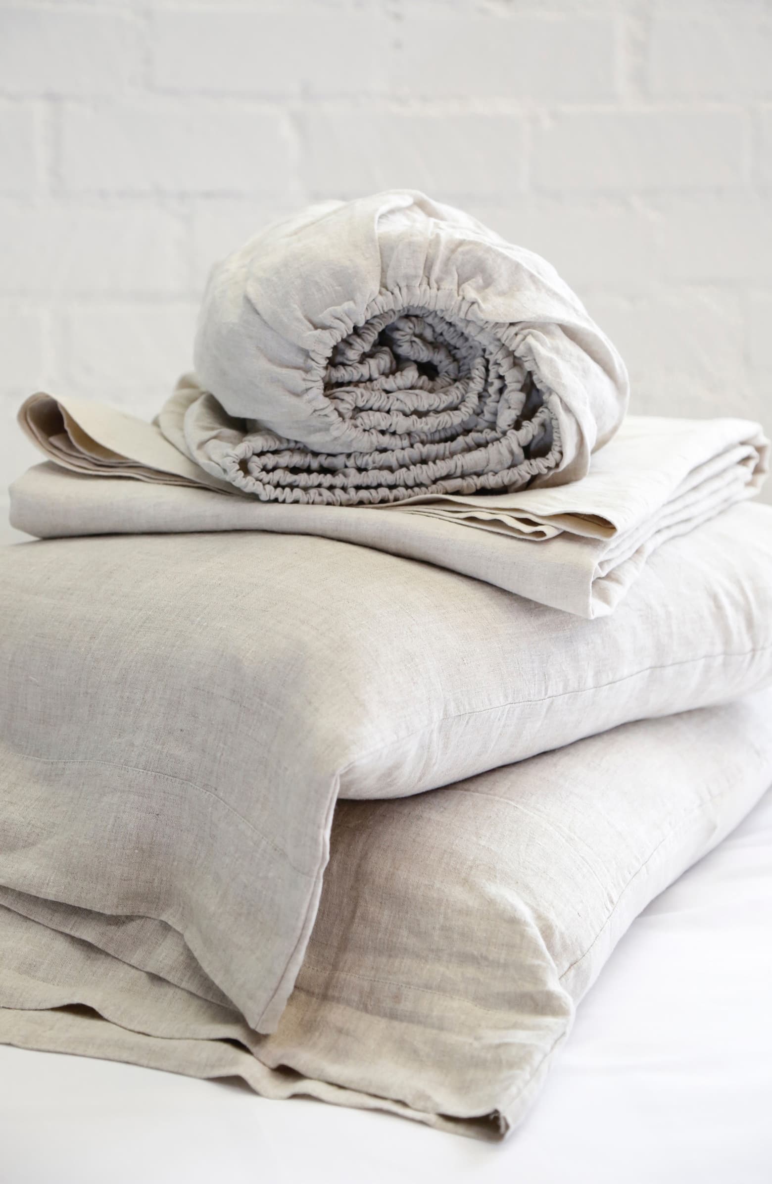 Breeziest Linen Sheets Summer Snoozes,