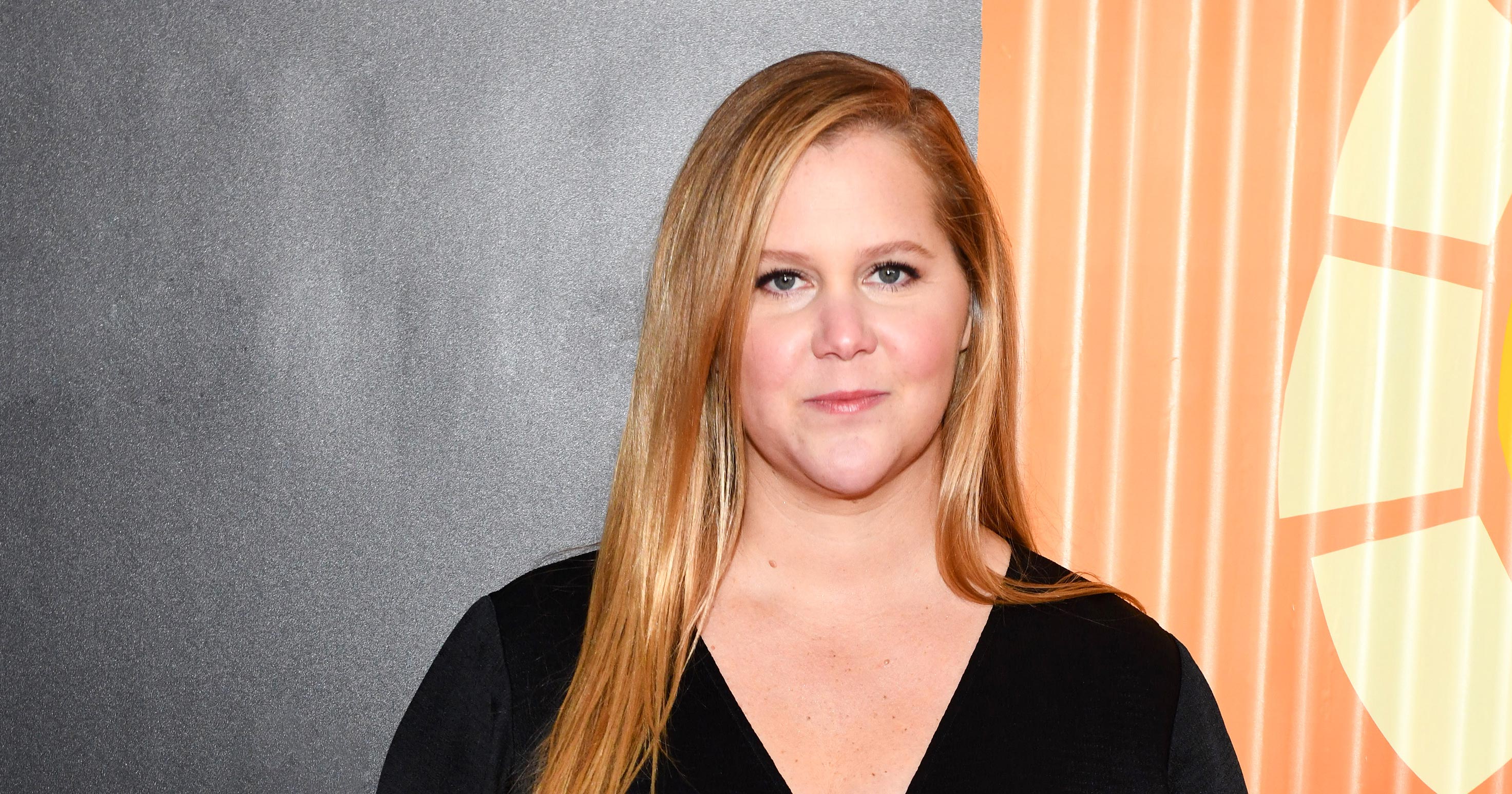 Amy Schumer Wants To Help You Learn How To Use A Tampon Amy Schumer Wants To Help You Learn How To Use A Tampon