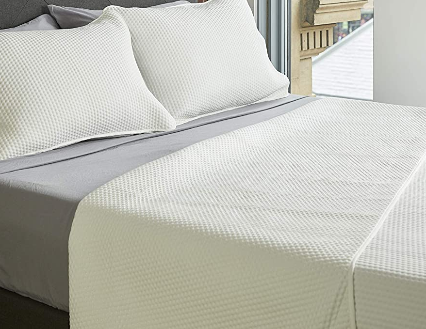 Refinery29 + Textured Quilt Coverlet Set Sloane