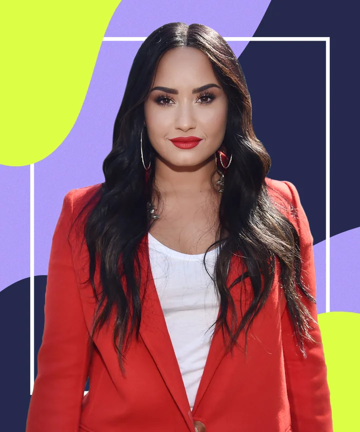 Demi Lovato Diamond Engagement Ring Is Fit For A Queen