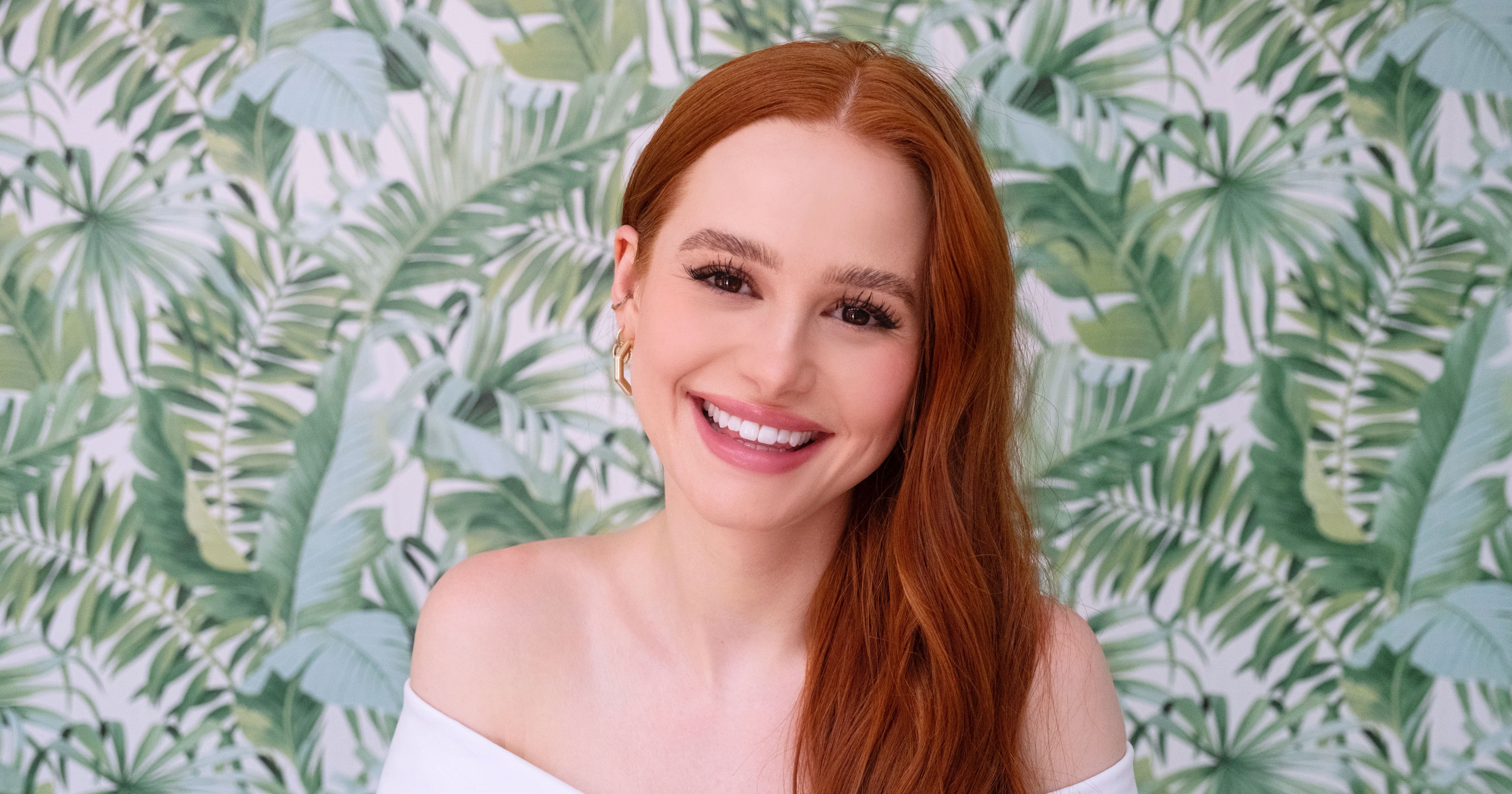 As Seen On: Madelaine Petsch - Sit & Wonder