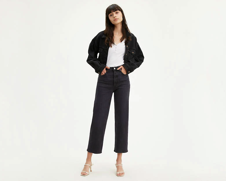 Levi’s + Ribcage Straight Ankle Jeans