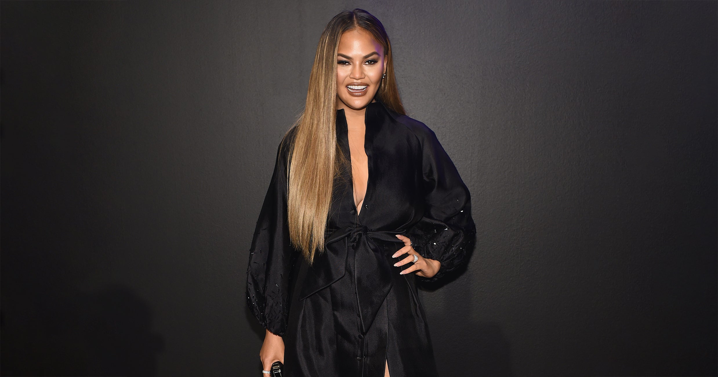 Chrissy Teigen Short Hair After Quarantine Is So Fresh