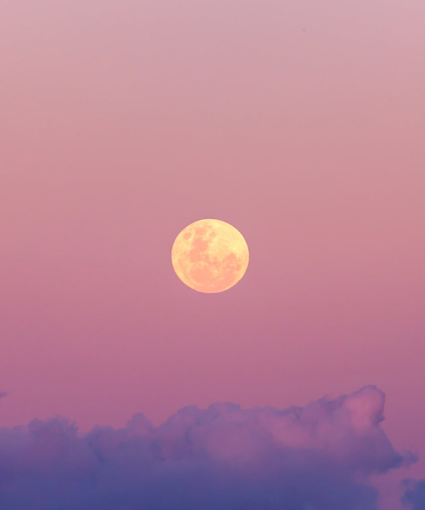 August’s Full Moon In Aquarius Is All About Justice