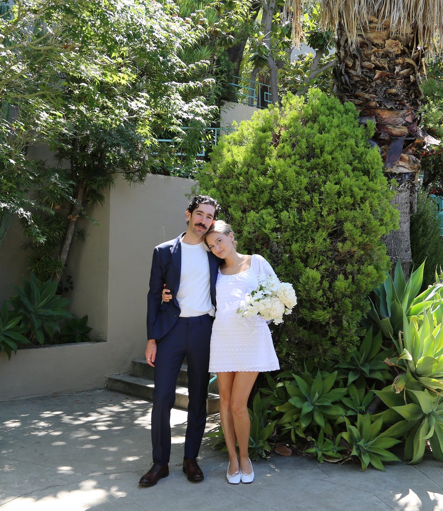 Brides Pulled Off Mid-Pandemic Weddings Brides Pulled Off Mid-Pandemic Weddings,