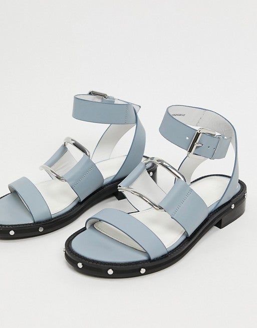 sanuk outlet store near me
