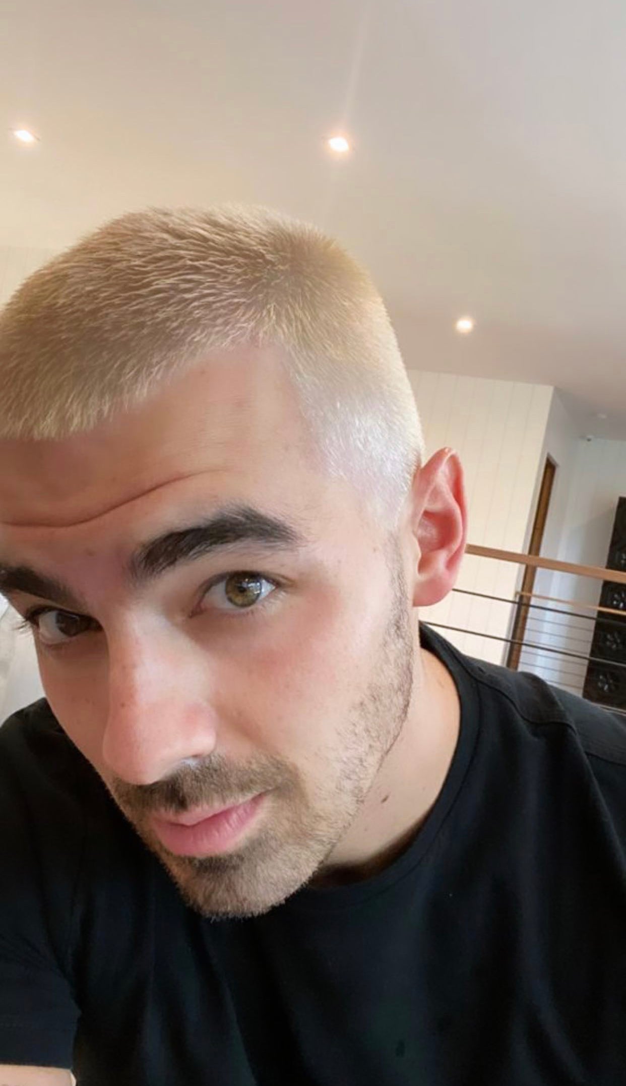 Joe Jonas Got A New Platinum Blonde Hair Color