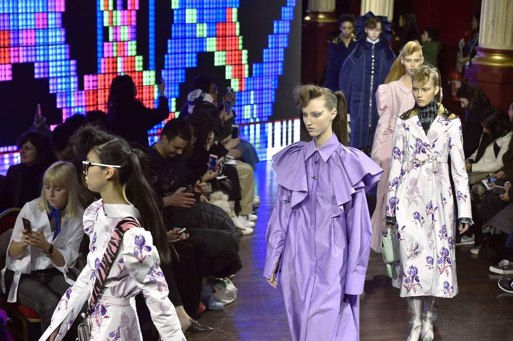 Photo: Catwalking\/Getty Images. Photo: Catwalking\/Getty Images.
